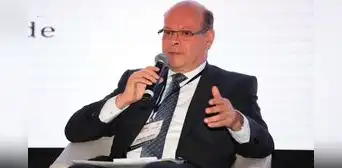 Contraloría confirma inhabilitación de Carlos Linares, expresidente de Cofide, por 1 año Contraloría confirma inhabilitación de Carlos Linares, expresidente de Cofide, por 1 año