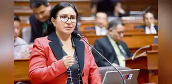 Fracasa intento de blindaje a Katy Ugarte y aprueban propuesta de suspensión Fracasa intento de blindaje a Katy Ugarte y aprueban propuesta de suspensión