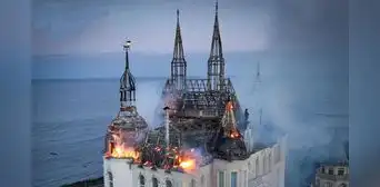 Rusia destruye el 'castillo de Harry Potter' tras ataque con misiles a Ucrania que deja 5 muertos Rusia destruye el 'castillo de Harry Potter' tras ataque con misiles a Ucrania que deja 5 muertos