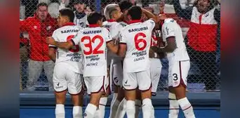 ¡Nacional se hizo fuerte de local: derrotó 4-2 a Racing Montevideo por el Torneo Apertura de Uruguay ¡Nacional se hizo fuerte de local: derrotó 4-2 a Racing Montevideo por el Torneo Apertura de Uruguay