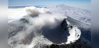 El único volcán de la Tierra que 'arroja oro' y está cerca de Sudamérica: cada erupción vale US$6.000