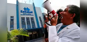 Huelga en EsSalud: más de 50.000 trabajadores anuncian paro nacional indefinido desde este 21 de mayo Huelga en EsSalud: más de 50.000 trabajadores anuncian paro nacional indefinido desde este 21 de mayo