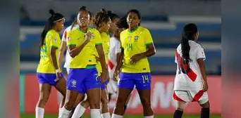 Perú se despidió con derrota ante Brasil en la última fecha del Sudamericano femenino sub-20 Perú se despidió con derrota ante Brasil en la última fecha del Sudamericano femenino sub-20
