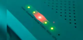 ¿Luz roja en el router wi-fi? Descubre qué significa y cómo solucionarla ¿Luz roja en el router wi-fi? Descubre qué significa y cómo solucionarla