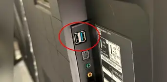 ¿Tienes un Smart TV? Conoce los trucos ocultos que posee el puerto USB trasero