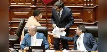 Congreso aprueba ley que excluye a partidos políticos de responsabilidad penal