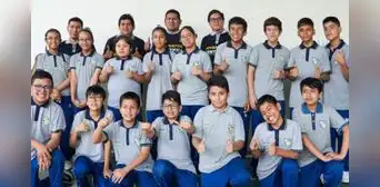 Esta fue la inusual estrategia que usaron 17 escolares de un mismo colegio para entrar a la Universidad Nacional Federico Villarreal Esta fue la inusual estrategia que usaron 17 escolares de un mismo colegio para entrar a la Universidad Nacional Federico Villarreal