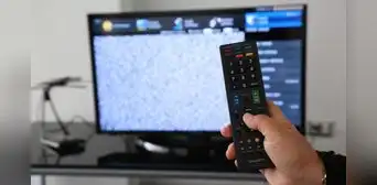 ¿Posees un SMART TV antiguo? Descubre HOY cómo actualizarlo GRATIS para acceder a todas las APPS ¿Posees un SMART TV antiguo? Descubre HOY cómo actualizarlo GRATIS para acceder a todas las APPS