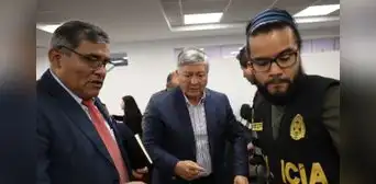 Abogado de Colchado sobre reuniones con Mateo Castañeda: Fue para desbaratar la corrupción Abogado de Colchado sobre reuniones con Mateo Castañeda: Fue para desbaratar la corrupción