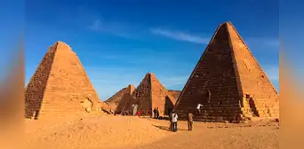 El país con más pirámides en la Tierra superó a Egipto y México: fue gobernado por los 'faraones negros' El país con más pirámides en la Tierra superó a Egipto y México: fue gobernado por los 'faraones negros'