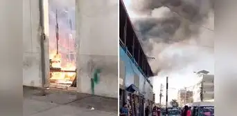Cercado de Lima: reportan incendio en almacén de tubos de construcción, cerca de la Plaza Unión Cercado de Lima: reportan incendio en almacén de tubos de construcción, cerca de la Plaza Unión