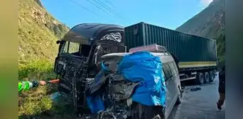 Accidente en Pasco: 8 fallecidos entre escolares y una exalcadesa tras choque vehicular Accidente en Pasco: 8 fallecidos entre escolares y una exalcadesa tras choque vehicular