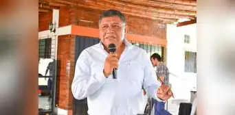 Denuncian a alcalde iqueño por consentir construcción de fábrica de cerámica china Denuncian a alcalde iqueño por consentir construcción de fábrica de cerámica china