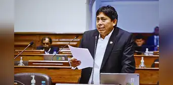 Congresista Paúl Gutiérrez retira proyecto de ley que elaboró con inteligencia artificial