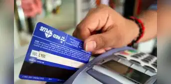 ¿Cuándo es legal cobrar un 5% extra por pagos con tarjeta? Descúbrelo aquí