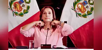 Dina Boluarte cobró sueldo completo tras ausentarse 12 días de Palacio por cirugías