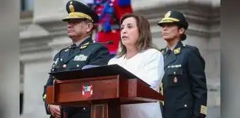 Presentan denuncia constitucional contra Dina Boluarte por ausentarse de Palacio tras cirugías estéticas Presentan denuncia constitucional contra Dina Boluarte por ausentarse de Palacio tras cirugías estéticas