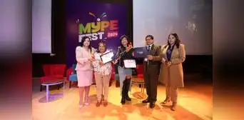 Emprendedoras de Caja Arequipa reconocidas en el MYPE Fest Emprendedoras de Caja Arequipa reconocidas en el MYPE Fest