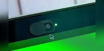 ¿Tienes una cámara web instalada en tu PC? Atento a estas señales porque podría haber sido hackeada