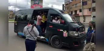 MTC permite que combis y cústeres de más de 30 años de antigüedad sigan transitando en Lima y Callao MTC permite que combis y cústeres de más de 30 años de antigüedad sigan transitando en Lima y Callao