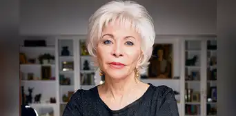 Isabel Allende: “Tienes que aprender a defenderte si eres mujer” Isabel Allende: “Tienes que aprender a defenderte si eres mujer”