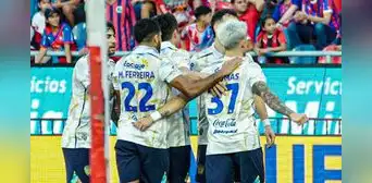 Cerro Porteño perdió 0-2 ante Sportivo Luqueño y se aleja del título de la Primera División de Paraguay 2024 Cerro Porteño perdió 0-2 ante Sportivo Luqueño y se aleja del título de la Primera División de Paraguay 2024