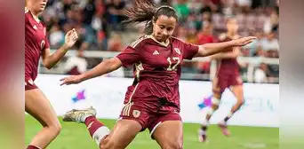 Sin apuros, la selección femenina de Colombia goleó 3-0 a Venezuela en un partido amistoso Sin apuros, la selección femenina de Colombia goleó 3-0 a Venezuela en un partido amistoso