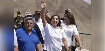 César Acuña sobre falla de luces en el aeropuerto Jorge Chávez: "No es culpable este Gobierno" César Acuña sobre falla de luces en el aeropuerto Jorge Chávez: "No es culpable este Gobierno"
