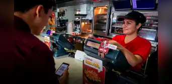 ¿Quieres trabajar en EE. UU.? Estas cadenas de comida rápida ofrecen la Green Card a sus empleados ¿Quieres trabajar en EE. UU.? Estas cadenas de comida rápida ofrecen la Green Card a sus empleados