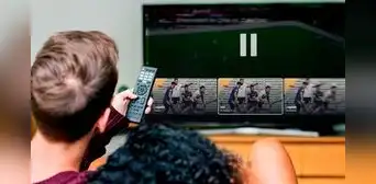 ¿Tu Smart TV tiene pantalla OLED? Por esta razón no debes pausar una serie o película por mucho tiempo ¿Tu Smart TV tiene pantalla OLED? Por esta razón no debes pausar una serie o película por mucho tiempo