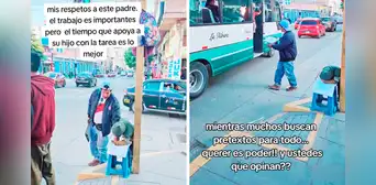Padre supervisa que su hijo realice bien la tarea mientras trabaja como datero en una calle de Huancayo