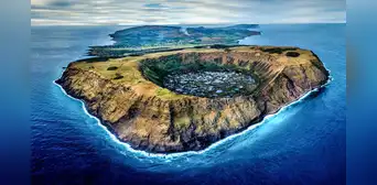 La única isla 'triangular' del mundo que pertenece a Sudamérica pero está en otro continente La única isla 'triangular' del mundo que pertenece a Sudamérica pero está en otro continente