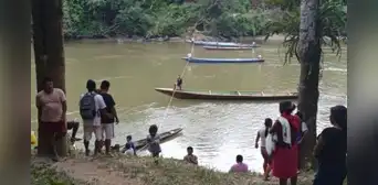 Amazonas: indígenas awajún bloquean río para evitar el ingreso de mineros ilegales Amazonas: indígenas awajún bloquean río para evitar el ingreso de mineros ilegales