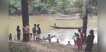 Bloquean río para impedir ingreso de mineros ilegales Bloquean río para impedir ingreso de mineros ilegales