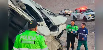Accidente en Arequipa: 6 fallecidos tras volcadura de minivan en vía Cerro Verde