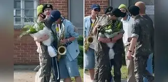 Jin se reencuentra con sus compañeros de BTS tras culminar el servicio militar: así fue el esperado momento Jin se reencuentra con sus compañeros de BTS tras culminar el servicio militar: así fue el esperado momento