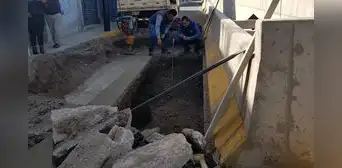 Vía asfaltada se hunde previo a su inauguración en Arequipa y no habrá sanción para empresa