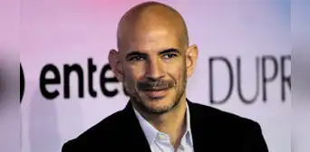 Ricardo Morán aparece con pierna vendada en sus redes y preocupa a sus seguidores Ricardo Morán aparece con pierna vendada en sus redes y preocupa a sus seguidores