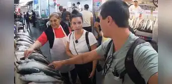 Argentinos asombrados por el bajo precio de pescado en Perú: “Lamentablemente no lo valoran” Argentinos asombrados por el bajo precio de pescado en Perú: “Lamentablemente no lo valoran”