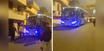 Bus que circulaba por una calle atropella y mata a adulta mayor: vecinos intentaron golpear al chofer Bus que circulaba por una calle atropella y mata a adulta mayor: vecinos intentaron golpear al chofer