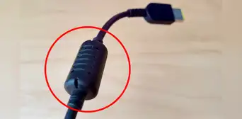 ¿Para qué sirve el 'cilindro' que llevan la mayoría de cables de carga? Descubre por qué es importante su función ¿Para qué sirve el 'cilindro' que llevan la mayoría de cables de carga? Descubre por qué es importante su función