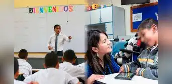 Aprueban nombramiento automático de docentes: Congreso rechazó reconsideración de la ley Aprueban nombramiento automático de docentes: Congreso rechazó reconsideración de la ley