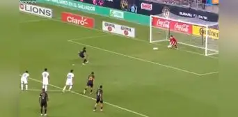 ¡Histórico! La primera vez que Gianluca Lapadula erró un penal con la selección peruana