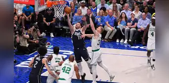 ¡Se mantienen con vida! Dallas Mavericks aplastaron 122-84 a Celtics y ponen 1-3 la Final de la NBA ¡Se mantienen con vida! Dallas Mavericks aplastaron 122-84 a Celtics y ponen 1-3 la Final de la NBA