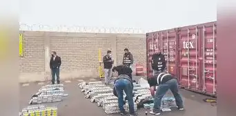 Incautan 700 kilos de cocaína que iban a salir hacia Europa Incautan 700 kilos de cocaína que iban a salir hacia Europa