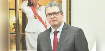 Sutep y Colegio Médico condenan declaraciones del ministro Morgan Quero