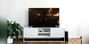 ¿Tu Smart TV muestra las películas muy oscuras? Así podrás configurar tu televisor para arreglar este problema ¿Tu Smart TV muestra las películas muy oscuras? Así podrás configurar tu televisor para arreglar este problema