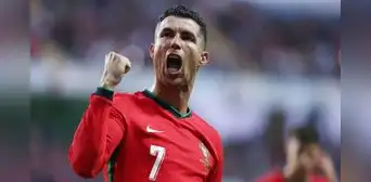Cristiano Ronaldo habla sobre su retiro: "Sé que no me quedan muchos años en el fútbol" Cristiano Ronaldo habla sobre su retiro: "Sé que no me quedan muchos años en el fútbol"
