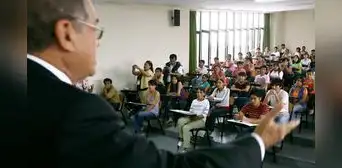 Catedráticos tendrán un sueldo al año por concepto de CTS Catedráticos tendrán un sueldo al año por concepto de CTS