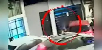 Surco: sujeto acosa sexualmente a adolescente en plena vía pública y cámaras captaron el hecho Surco: sujeto acosa sexualmente a adolescente en plena vía pública y cámaras captaron el hecho
